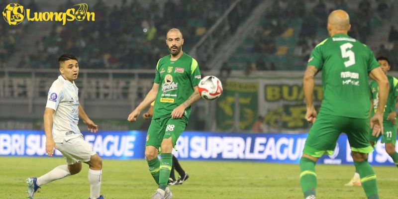 Persebaya Surabaya vs PSIM Yogyakarta: Đánh Giá Trận Đấu 8/8 8 Chiến thuật giữa Persebaya Surabaya vs PSIM Yogyakarta