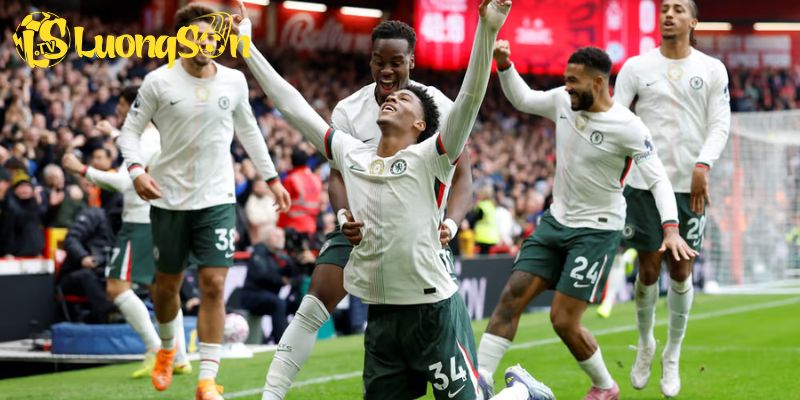 Josh Acheampong : Sao Trẻ Chelsea Ký Hợp Đồng Dài Hạn Đến 2029 8 Phong cách chơi của Josh Acheampong