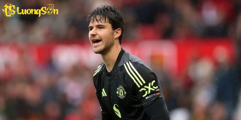 Senne Lammens: Thủ Môn Triển Vọng Của Manchester United 2025 5 Tiểu sử và sự nghiệp của thủ môn Senne Lammens