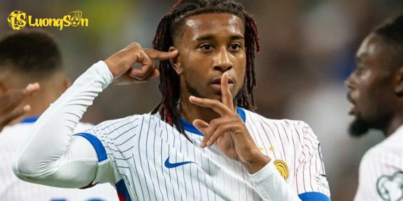 Michael Olise - Ngòi Nổ Khiến Bayern Munich Đứng Ngồi Không Yên 7 Phong cách, sự nghiệp và tương lai của Michael Olise